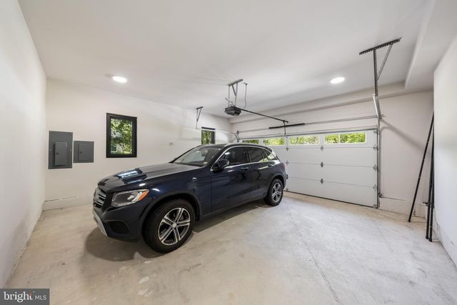 3112 N ROSSER ST, Alexandria, VA 22311