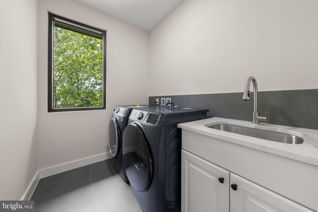 3112 N ROSSER ST, Alexandria, VA 22311