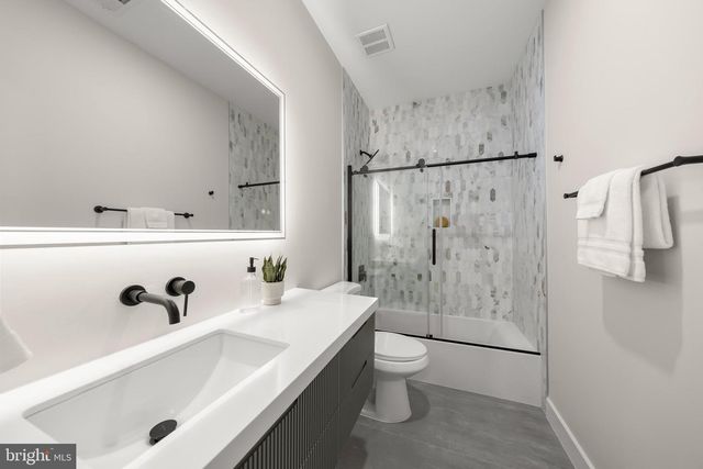 3112 N ROSSER ST, Alexandria, VA 22311