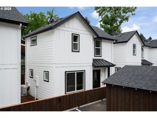 4103 Se Olsen St 7, Milwaukie, OR 97222