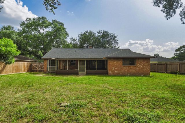 5006 Whispering Falls Drive, Houston, TX 77084