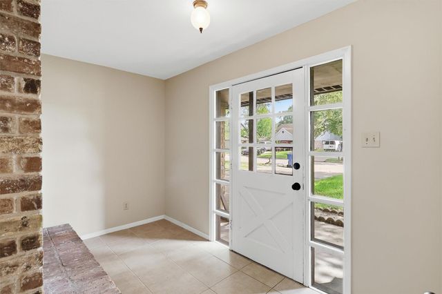 5006 Whispering Falls Drive, Houston, TX 77084