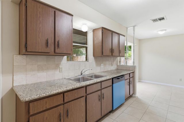 5006 Whispering Falls Drive, Houston, TX 77084
