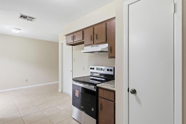 5006 Whispering Falls Drive, Houston, TX 77084