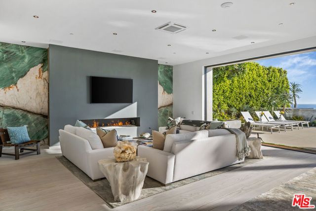 32802 Pacific Coast Highway, Malibu, CA 90265