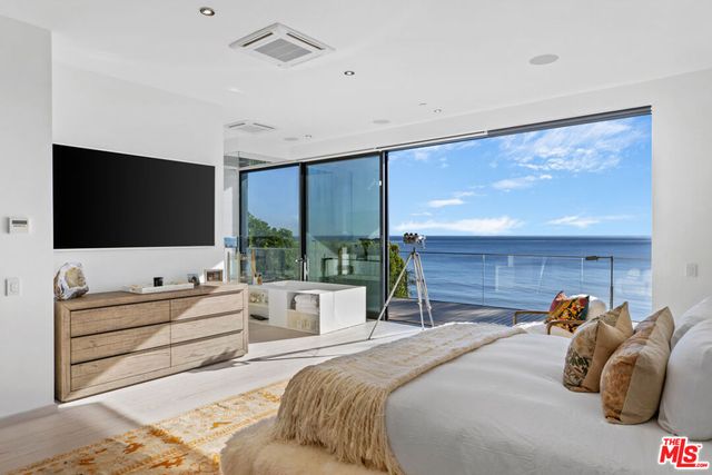 32802 Pacific Coast Highway, Malibu, CA 90265