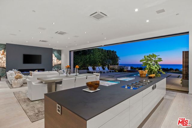 32802 Pacific Coast Highway, Malibu, CA 90265