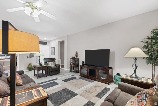 4593 S FLAMING ARCH DR, St. George, UT 84790