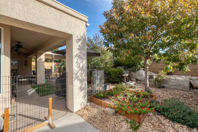 4593 S FLAMING ARCH DR, St. George, UT 84790