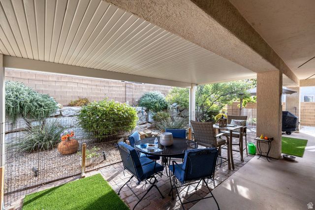 4593 S FLAMING ARCH DR, St. George, UT 84790