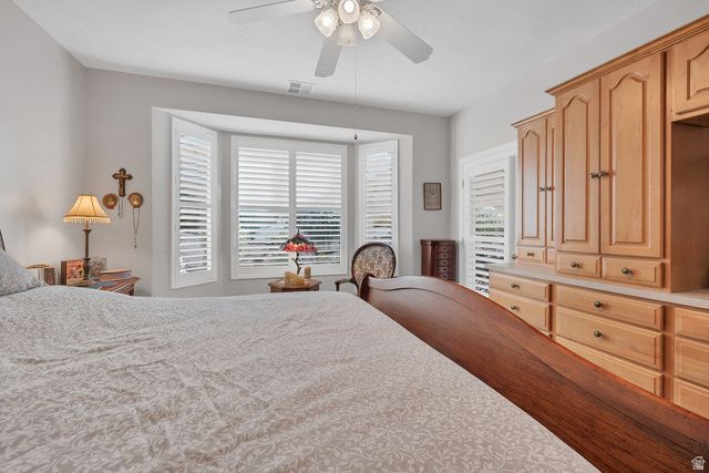 4593 S FLAMING ARCH DR, St. George, UT 84790