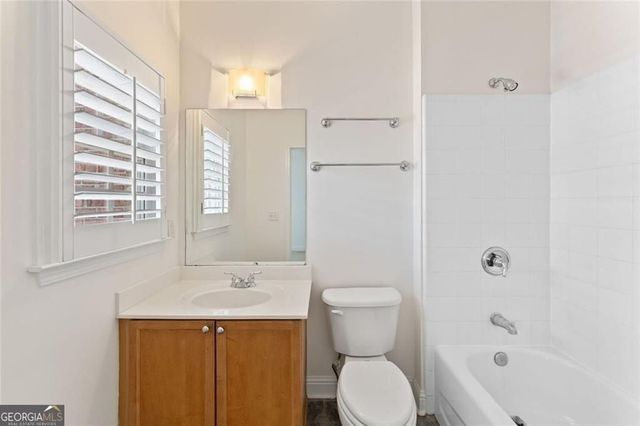 1266 Creekside Terrace SE, Smyrna, GA 30082