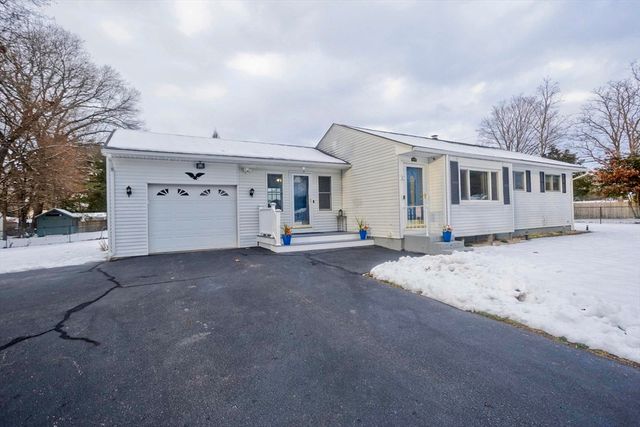 68 Hamilton St, Springfield, MA 01119