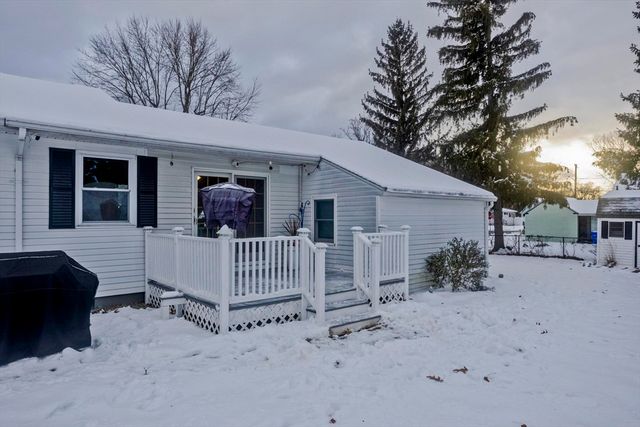 68 Hamilton St, Springfield, MA 01119