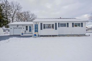 68 Hamilton St, Springfield, MA 01119