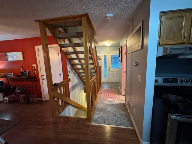 5232 Redlands Drive, Hilliard, OH 43026