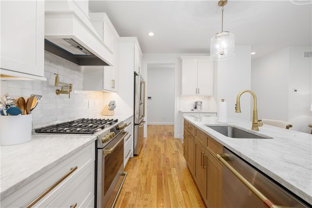 124 Oak Street, South Kingstown, RI 02879