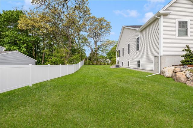 124 Oak Street, South Kingstown, RI 02879