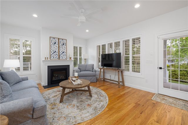 124 Oak Street, South Kingstown, RI 02879
