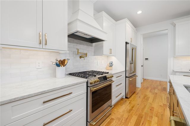 124 Oak Street, South Kingstown, RI 02879