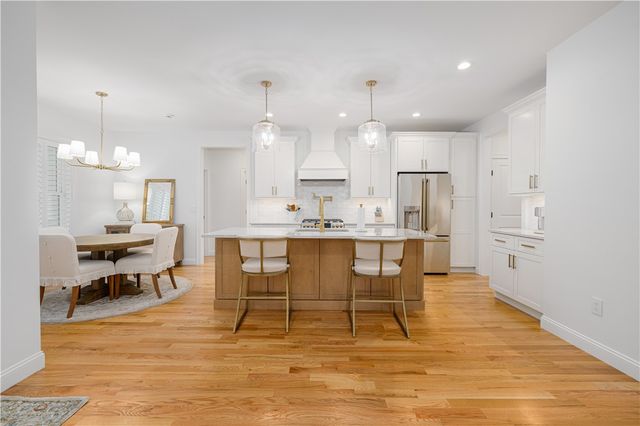 124 Oak Street, South Kingstown, RI 02879