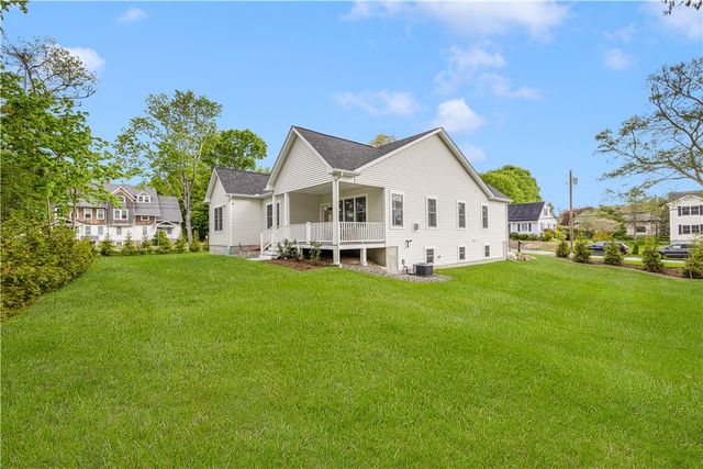 124 Oak Street, South Kingstown, RI 02879