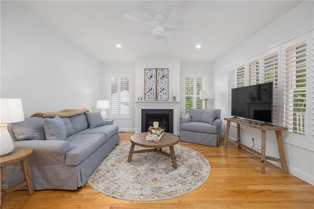 124 Oak Street, South Kingstown, RI 02879