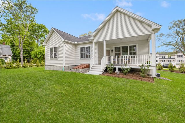 124 Oak Street, South Kingstown, RI 02879