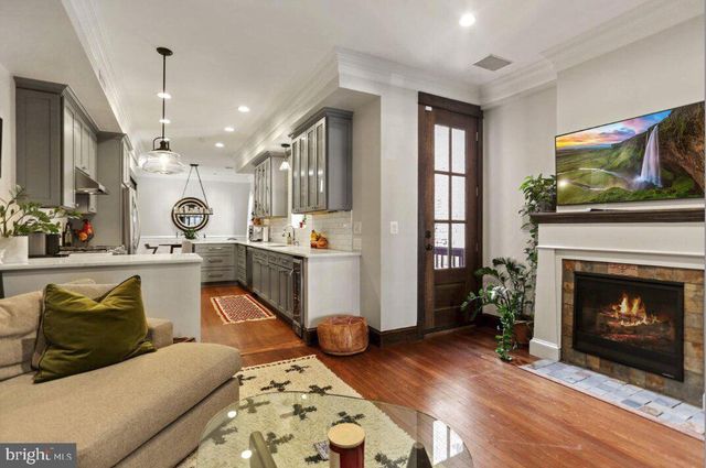 3008 11TH ST NW, Washington, DC 20001