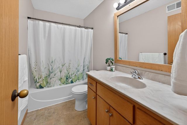 1501 Elm Street S, Cambridge, MN 55008