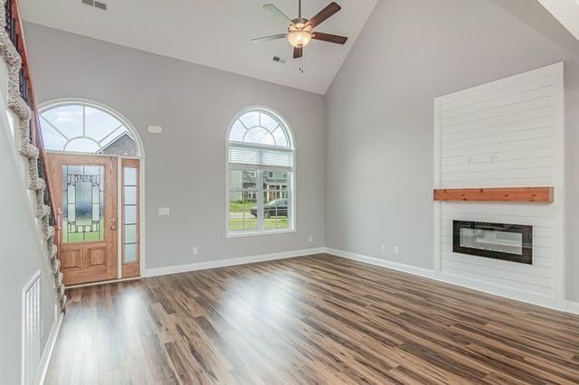 765 Buffalo Ford Dr, Clarksville, TN 37042