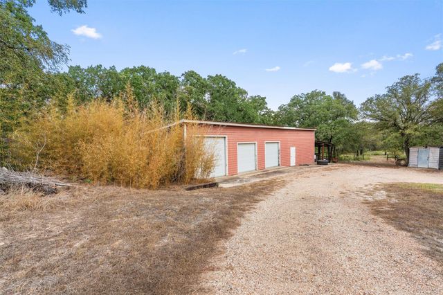 212 Thousand Oaks DR, Cedar Creek, TX 78612