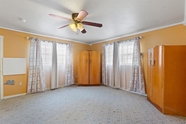 212 Thousand Oaks DR, Cedar Creek, TX 78612