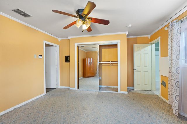 212 Thousand Oaks DR, Cedar Creek, TX 78612
