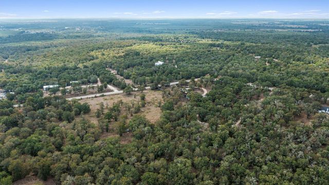 212 Thousand Oaks DR, Cedar Creek, TX 78612