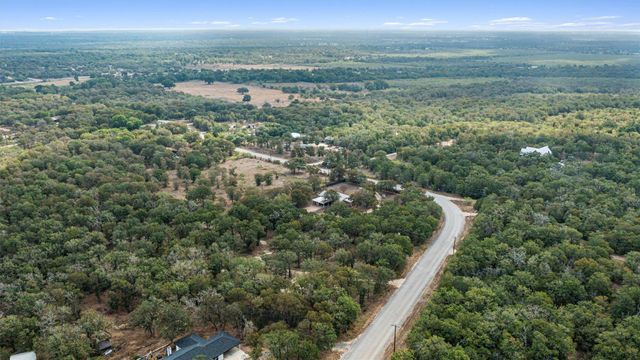 212 Thousand Oaks DR, Cedar Creek, TX 78612
