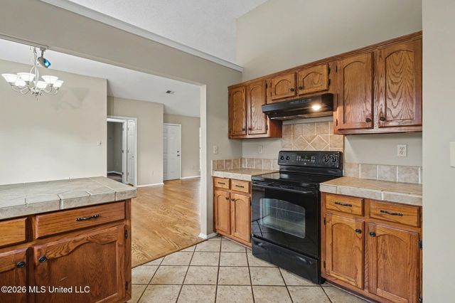 5364 W Payton Drive, Southaven, MS 38671