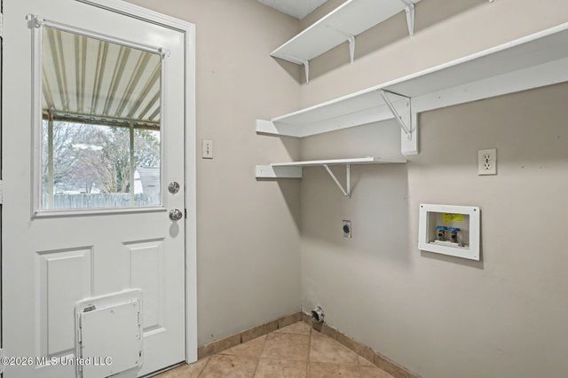 5364 W Payton Drive, Southaven, MS 38671