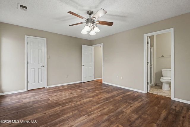 5364 W Payton Drive, Southaven, MS 38671