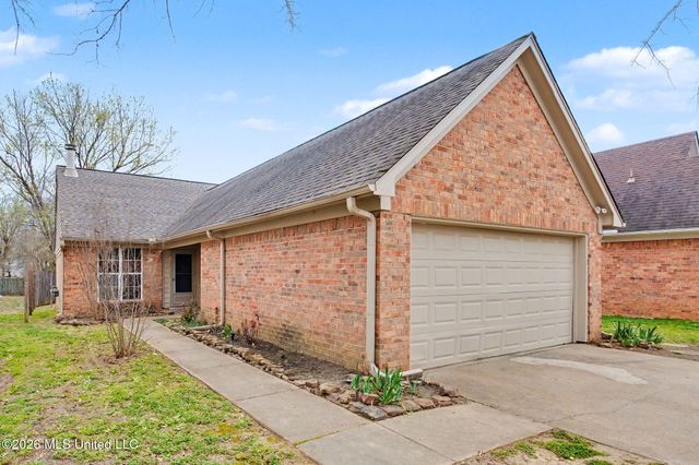 5364 W Payton Drive, Southaven, MS 38671
