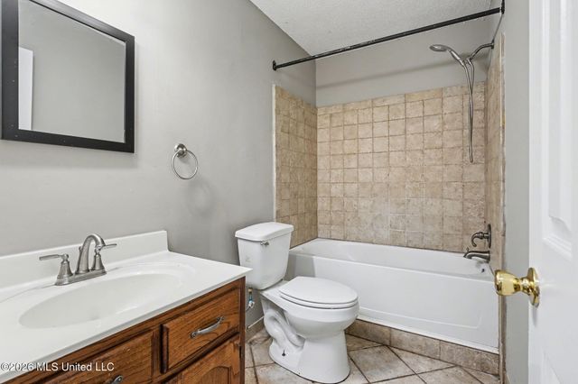 5364 W Payton Drive, Southaven, MS 38671