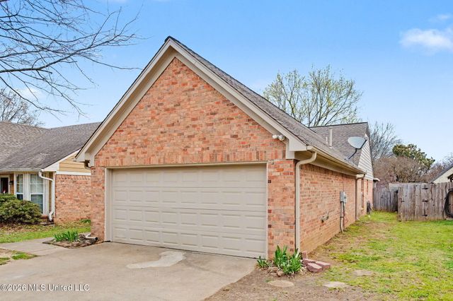 5364 W Payton Drive, Southaven, MS 38671