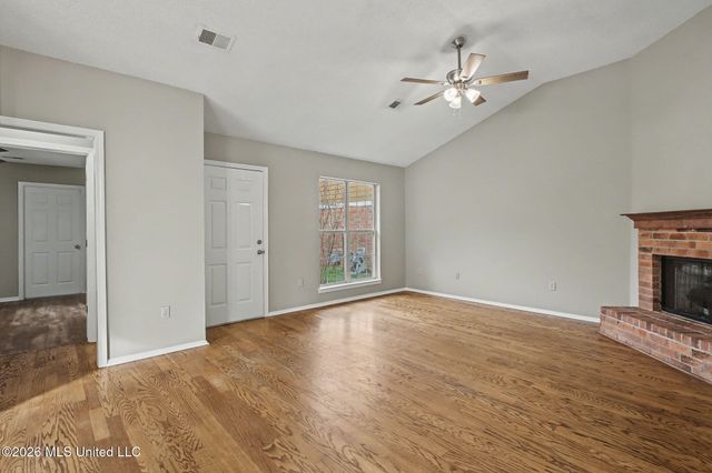 5364 W Payton Drive, Southaven, MS 38671