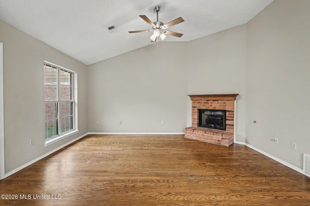 5364 W Payton Drive, Southaven, MS 38671