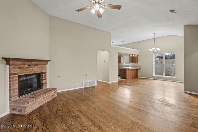 5364 W Payton Drive, Southaven, MS 38671