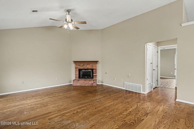 5364 W Payton Drive, Southaven, MS 38671