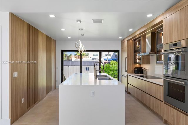 1141 Hollywood Boulevard, Hollywood, FL 33019
