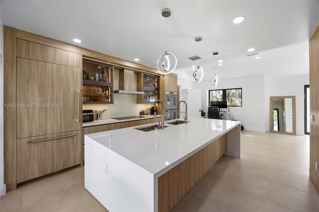1141 Hollywood Boulevard, Hollywood, FL 33019
