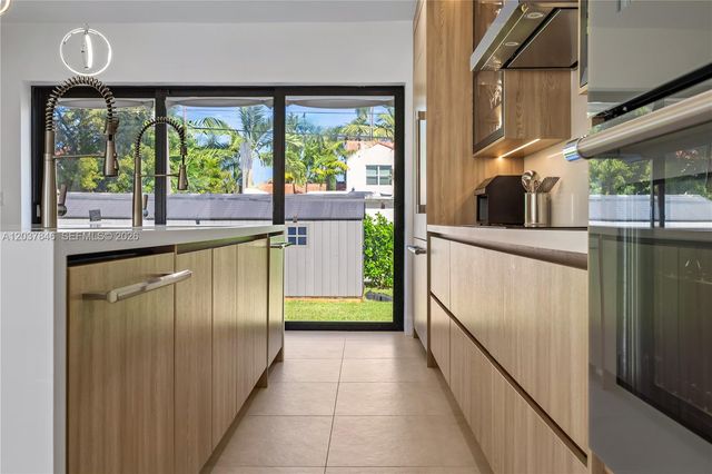 1141 Hollywood Boulevard, Hollywood, FL 33019