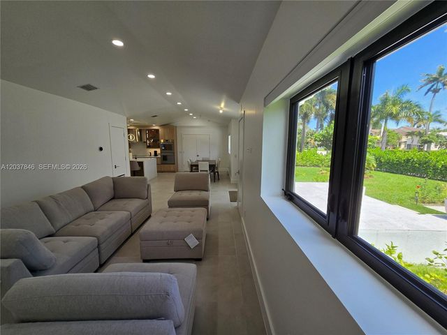 1141 Hollywood Boulevard, Hollywood, FL 33019